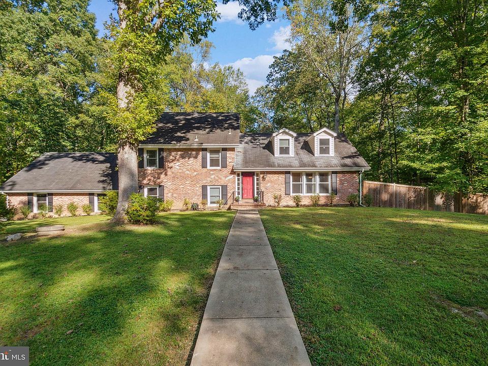 1st image of 6831 Glencove Dr