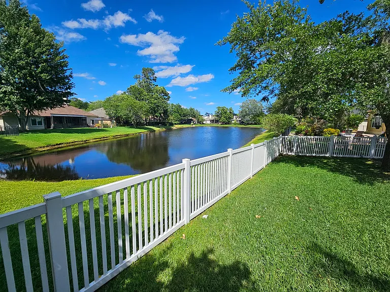 2270 Keaton Chase Dr — Photo 3