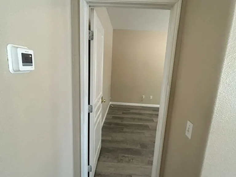 814 W James Ct — Photo 10