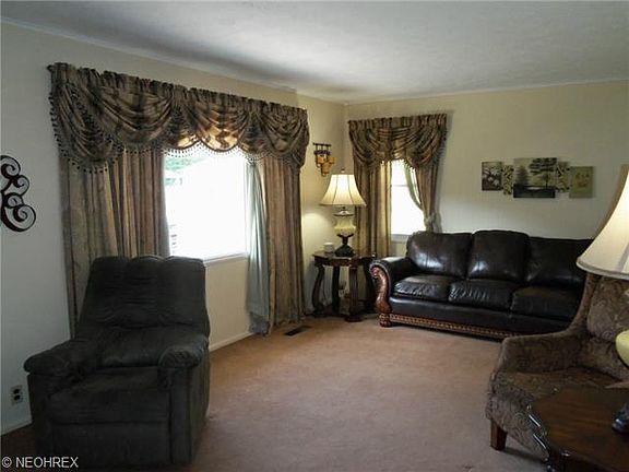 2nd image of 447 Ambler Dr