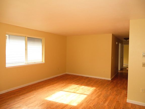 2nd image of 1542 7th St