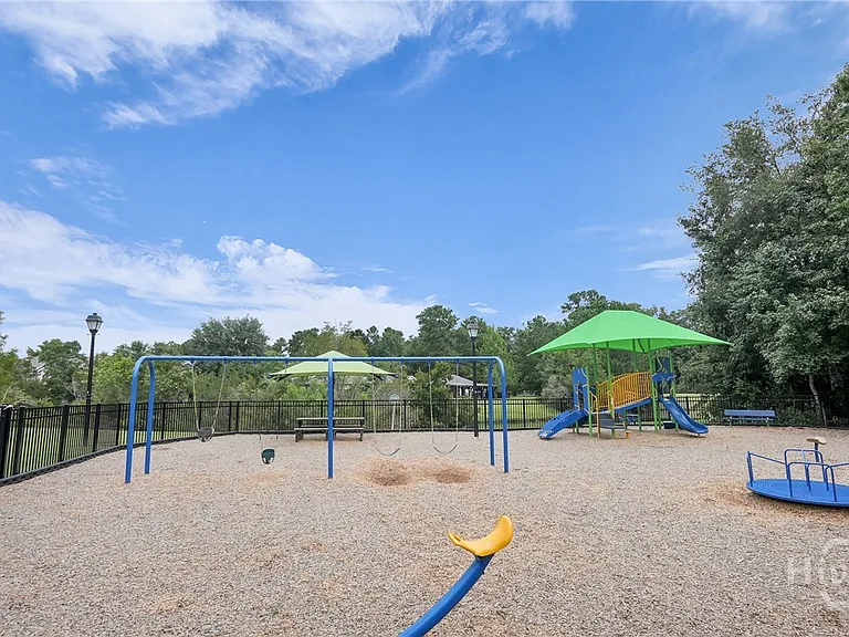75 Pomona Cir — Photo 33