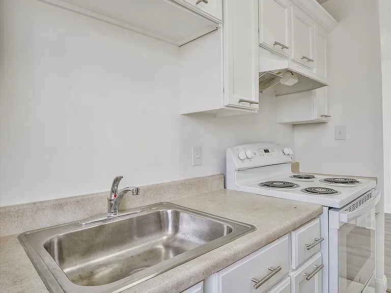 1244 Savannah Pl SE #B — Photo 21