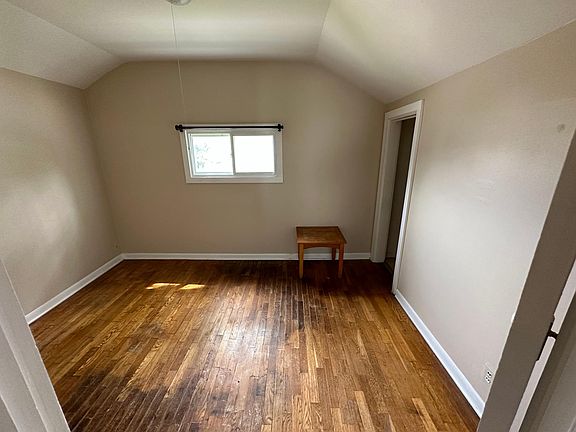 2nd image of 1703 W Saginaw St #2