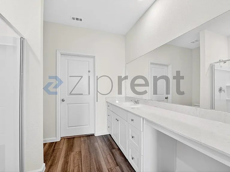 1317 Kennedy Rd — Photo 17