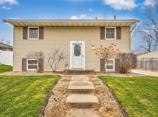 2324 Lori Dr SW, Cedar Rapids, IA 52404