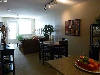 724 SE Fairwinds Loop — Photo 18