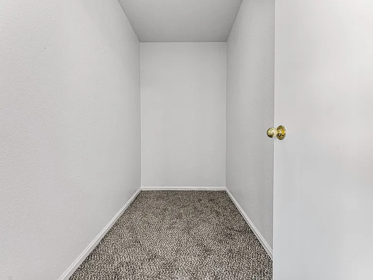 7940 S Kittredge Way — Photo 17