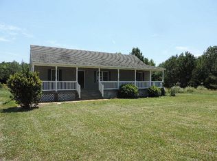 724 Namozine Rd, Crewe, VA 23930
