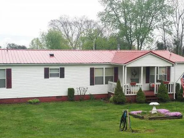 115 Goodson St, Surgoinsville, TN 37873
