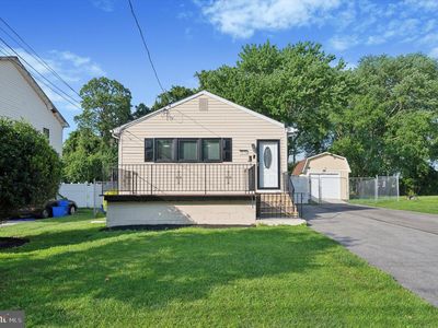 735 W Cooke Ave, Glenolden, PA, 19036