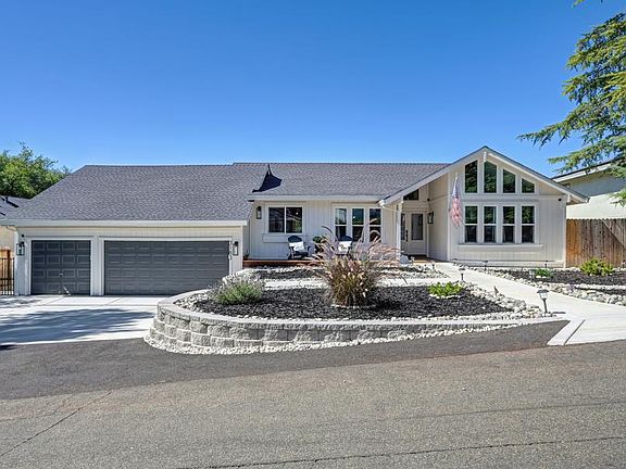 2nd image of 3183 Granada Dr