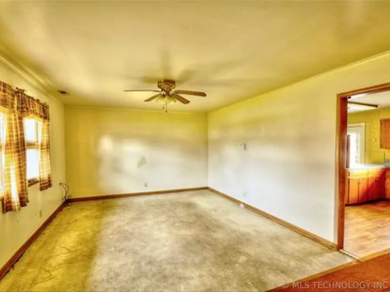 615 N Prairie Ave — Photo 10