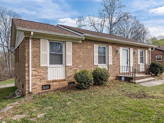 2nd image of 2419 Fernbrook Rd