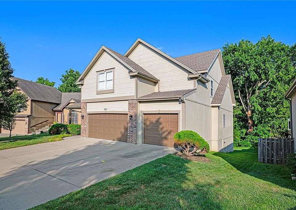 1st image of 9016 N Kansas Ct