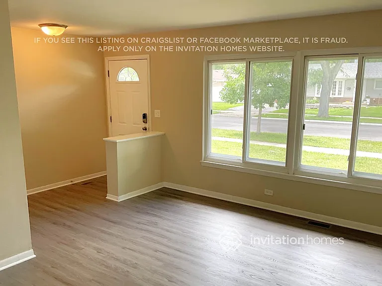 137 Shadywood Ln — Photo 4