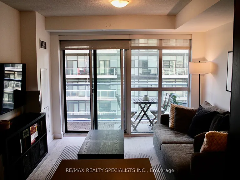 251 Manitoba St #809 — Photo 8