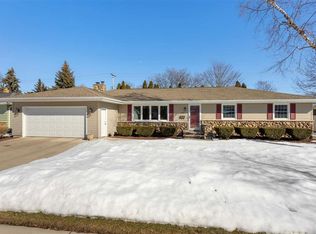 1608 N Linwood Ave, Appleton, WI 54914