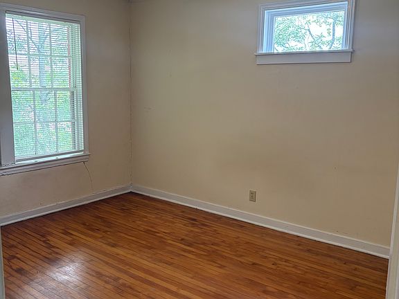 3rd image of 1428 33rd St S #6