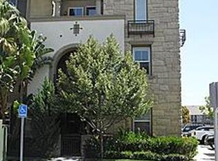 242 Riverdale Ct APT 817, Camarillo, CA 93012