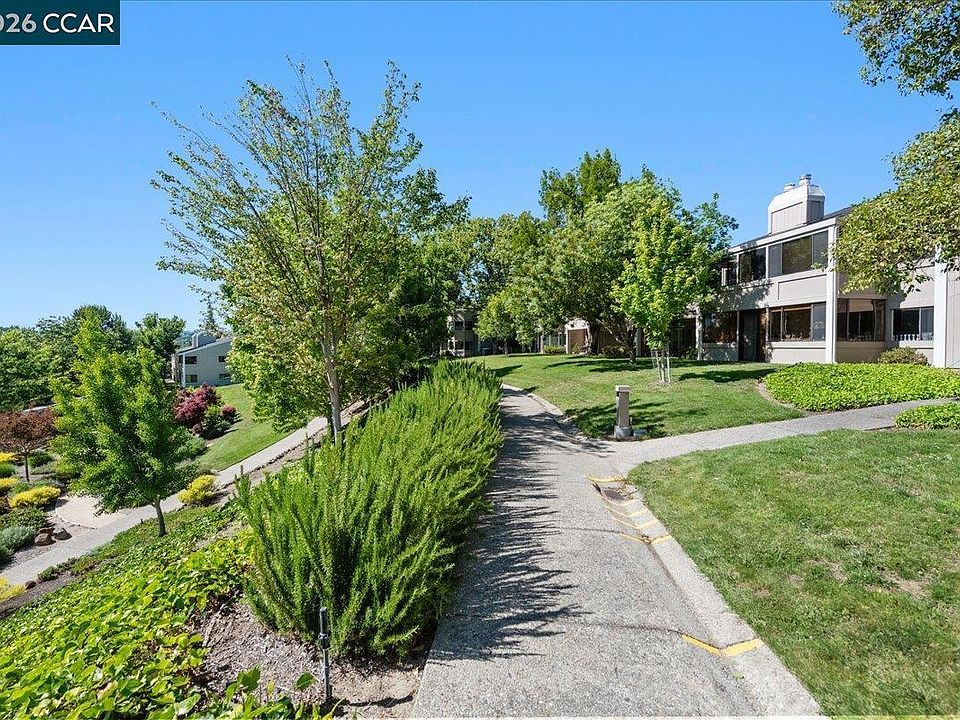 1st image of 2633 Saklan Indian Dr APT 3