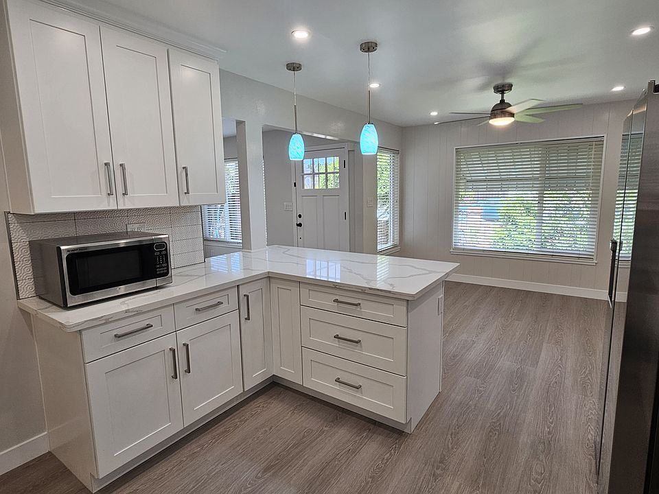 Brand new kitchen- newly remodeled 2025.