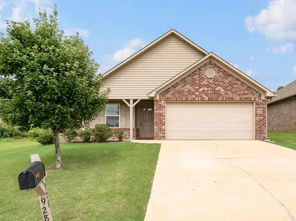 928 Alise Cir, Fultondale, AL 35068
