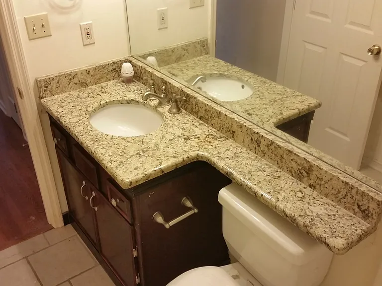 8 Saint Ives Ct — Photo 32