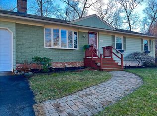 15 Charles St, Barrington, RI 02806