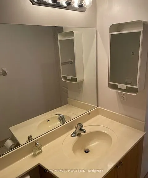 350 Red Maple Rd #508 — Photo 12