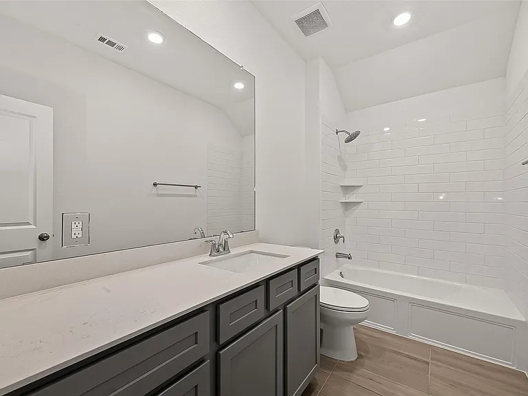 5558 Amber Brook Ln — Photo 35
