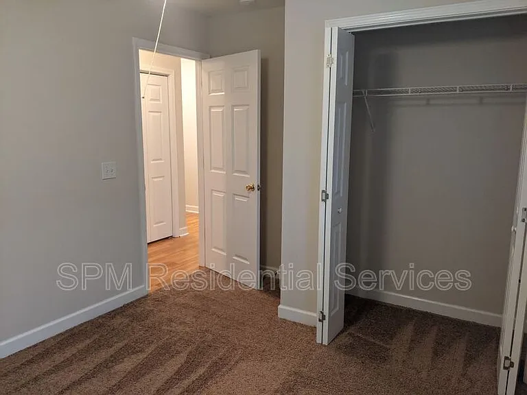 514 Foxwood Ln — Photo 14