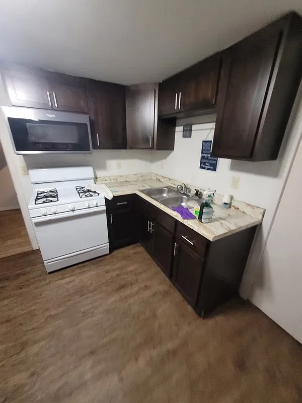 Studio, 1.0 bath, 500 sqft, $630 — Photo 1