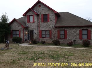 151 Derwent Ln, Huntsville, AL 35810