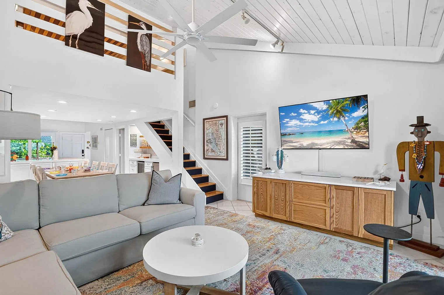 3 bed, 3.0 bath, $8,361 — Photo 4