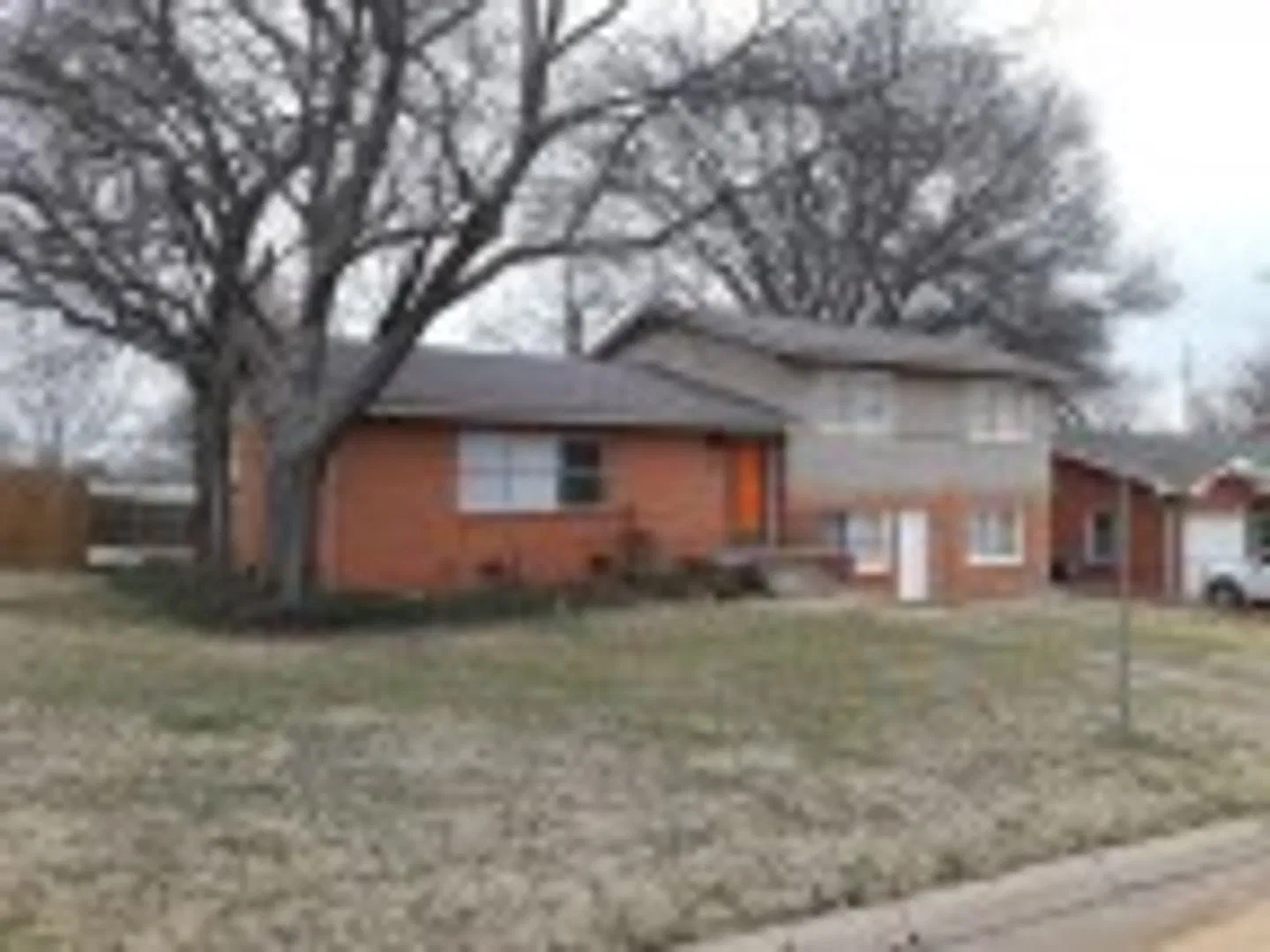 57.7 - 2224 W Admiral — Photo 1