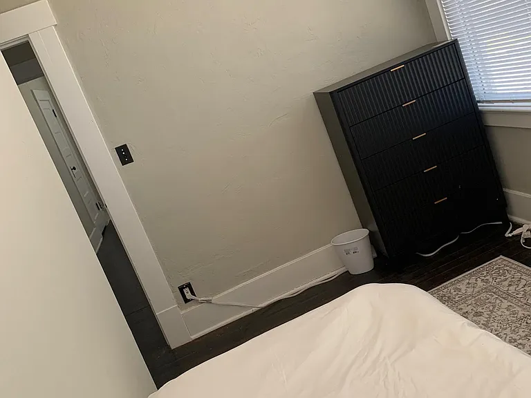 1201 N Irwin St #5 — Photo 5