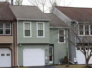 15 Lexington Dr, Clifton Park, NY 12065