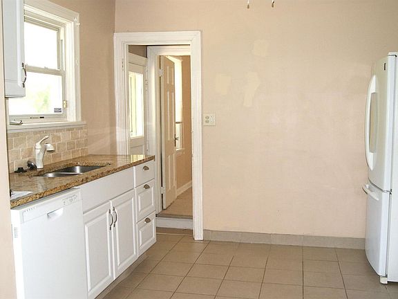 4th image of 5708 Luhn Ave