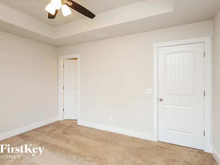 2375 Belaire Dr — Photo 7