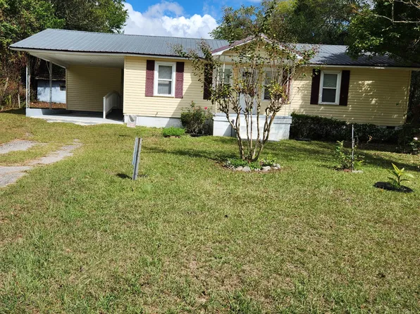 101 Sunshine Ct, Saint Matthews, SC 29135