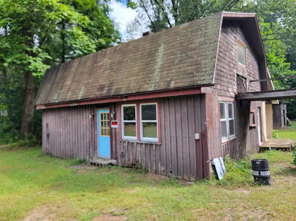 33 Oak Hill Road, Hinsdale, NH 03451