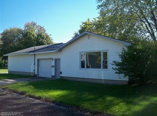 201 S Scott St, Scottville, MI 49454