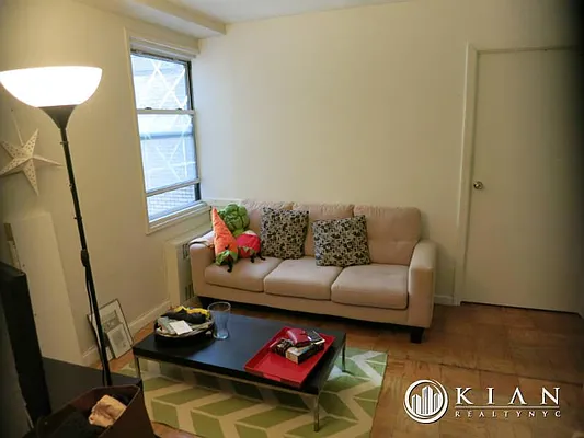 Rented by Kian Realty | media 13