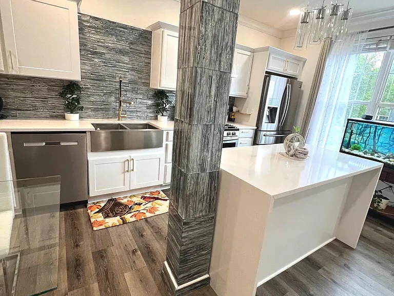 21845 Jarvis Sq — Photo 14