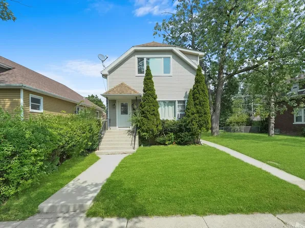 12517 Elm St, Blue Island, IL 60406