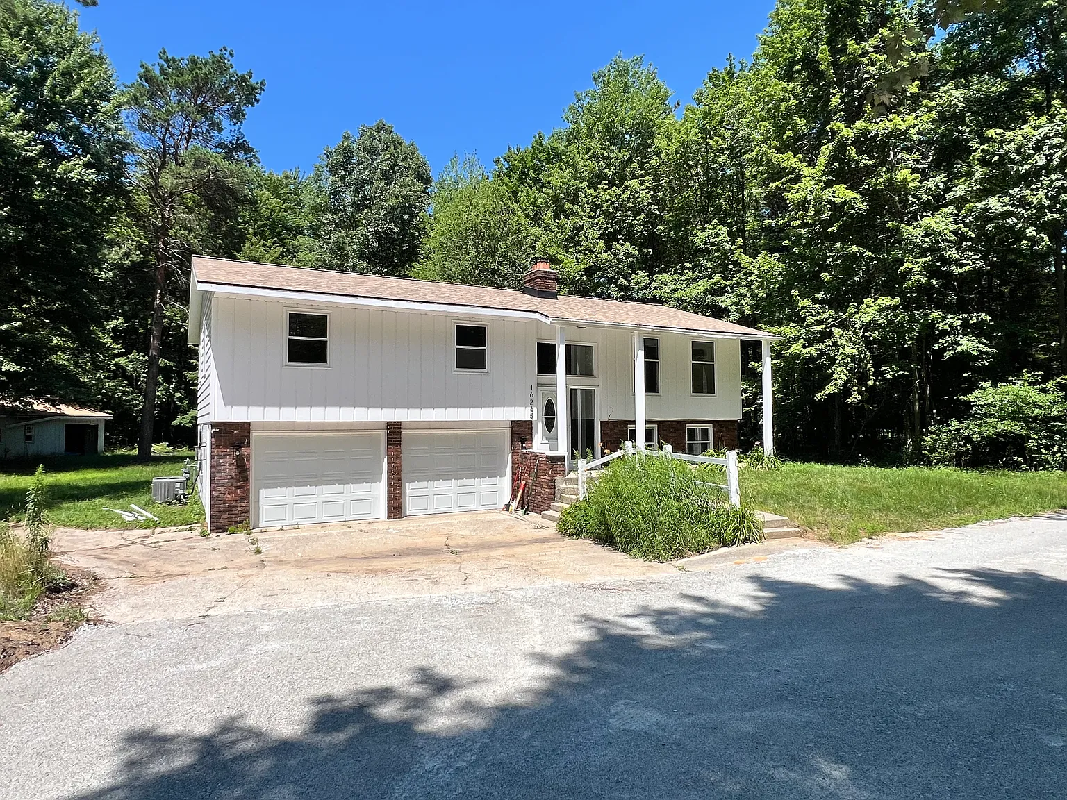 3 bed, 1298 sqft, $2,500 — Photo 2