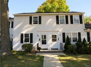 183 Sylvan Knoll Rd, Stamford, CT 06902