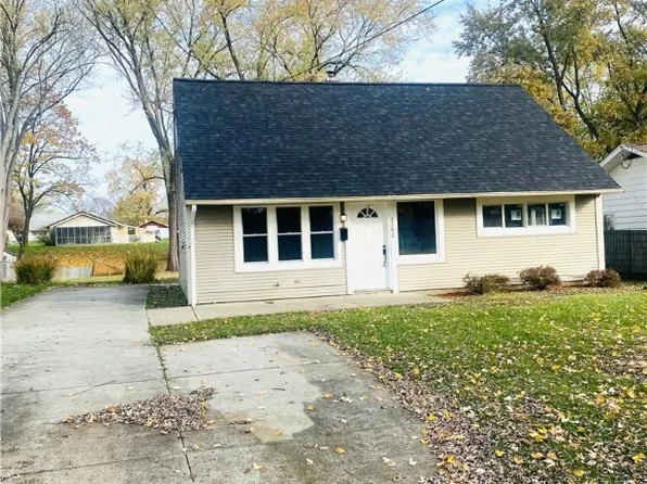 2302 Clyde St, Poland, OH 44514