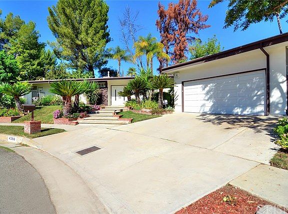 3rd image of 4360 La Amistad Way
